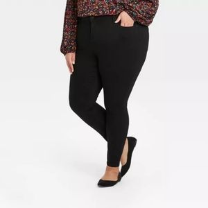 Like New! Ava and Viv Black Skinny Denim